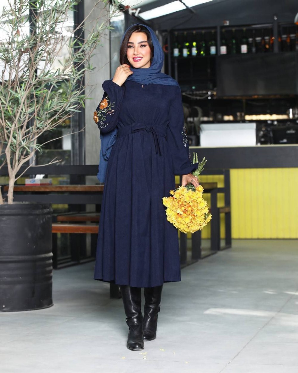 پیراهن مخمل گلدوزی زنانه مدل دلوین کد 2202 (ضمانت اصالت)