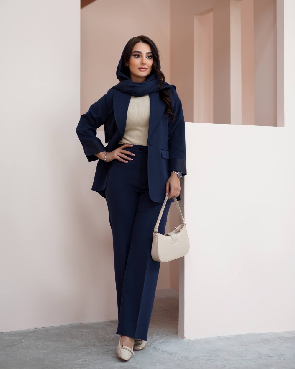 کت و شلوار زنانه آستین برگردان کد 1373 (ضمانت اصالت)