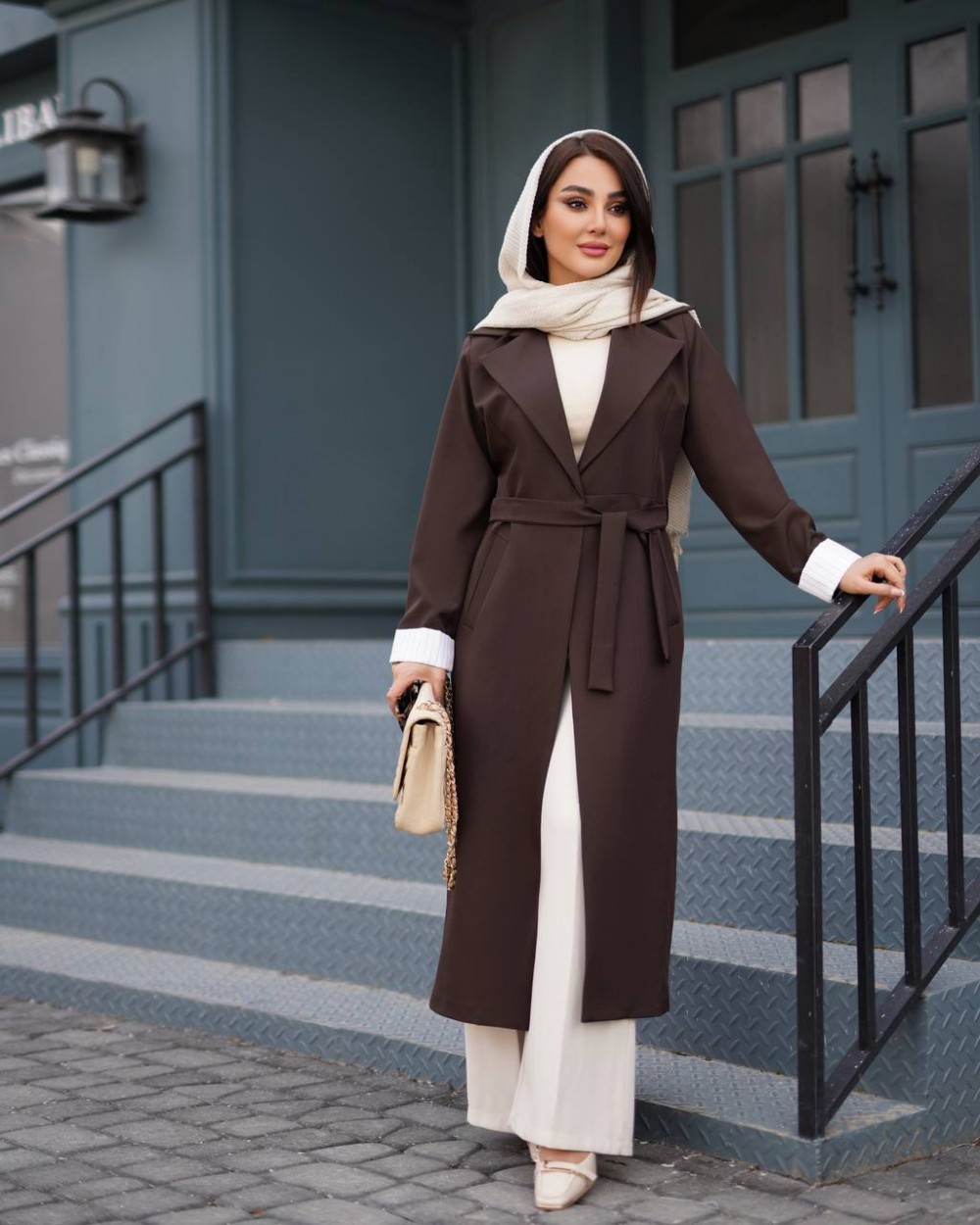 مانتو بلند زنانه مدل آستین سفید کد 1267 (ضمانت اصالت)