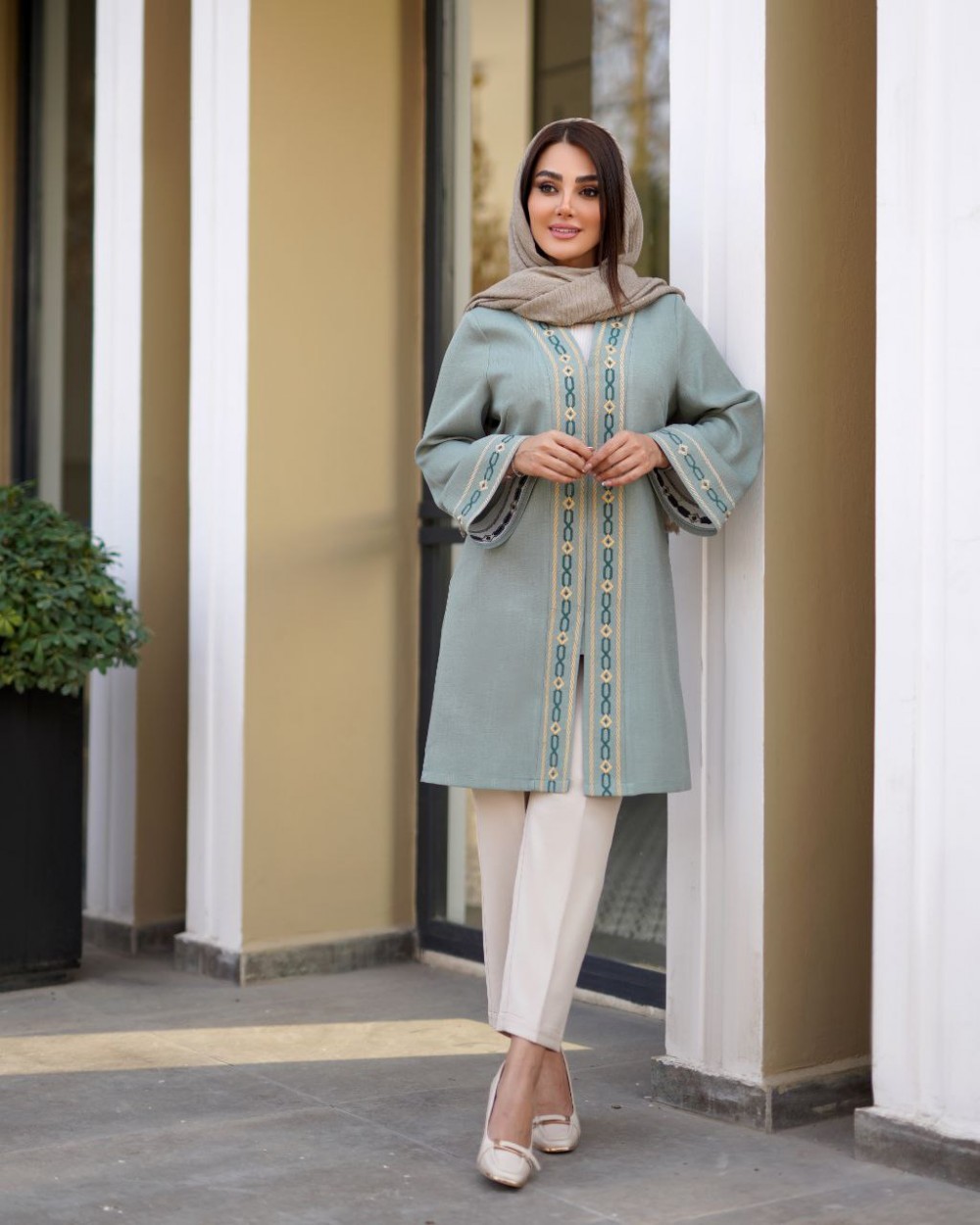 مانتو شانتون گلدوزی زنانه مدل تینا کد 1327 (ضمانت اصالت)