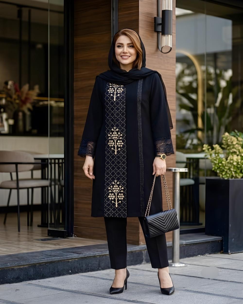 مانتو زنانه کتی بلند با خرج‌ کار فاخر طرح هندی کد 0459